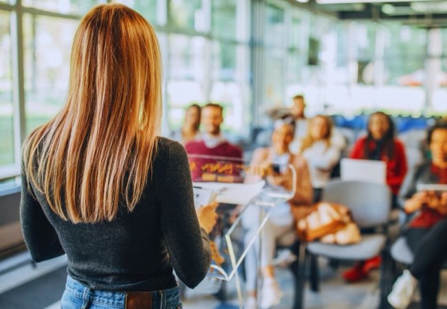 IZTEKLA SE JE &Scaron;E PETA 'PROMO ISTRA' DELAVNICA: Strate&scaron;ki marketing in odnosi z javnostmi